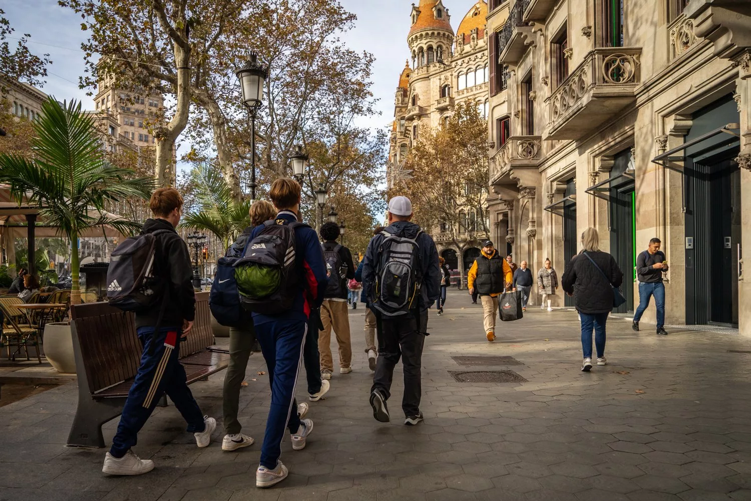 Pourquoi les Espagnols sont plus petits que la moyenne européenne