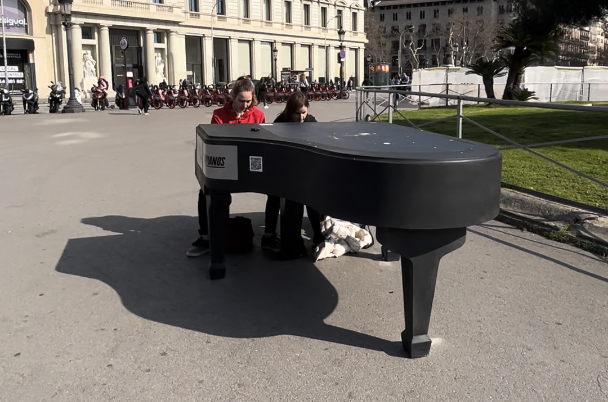 Un piano solaire en libre-service au centre de Barcelone