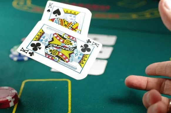 Comment le principe de la limite stop-loss en finance s’applique-t-il au monde du poker ?