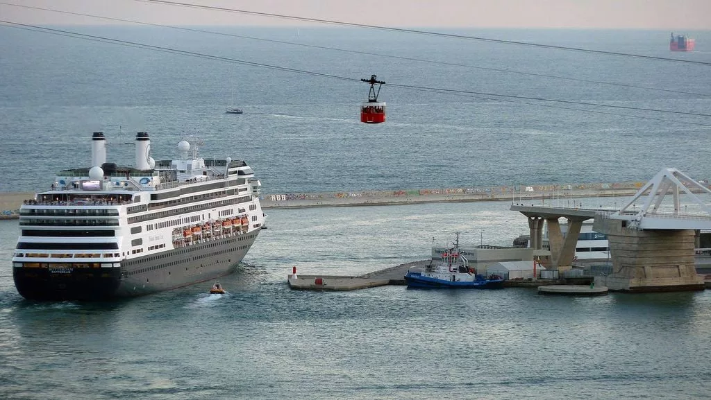 Surtourisme à Barcelone : les croisières n’amusent plus