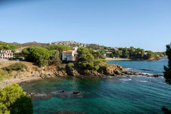 La Costa Brava à l’état pur : le cami de ronda de Llançà à Colera