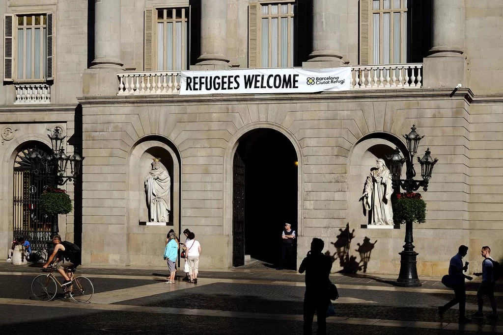 Réfugiés : les citoyens européens plus accueillants que leurs gouvernements